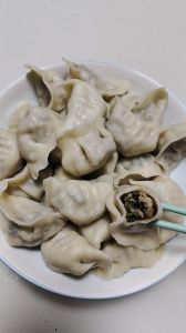 香椿素馅饺子做法_鲜美营养，早餐正餐皆宜！