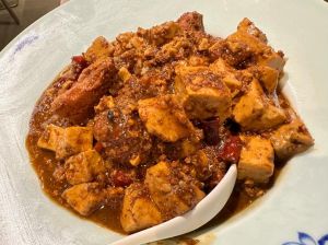 鱼籽炖豆腐的家常做法_鱼籽炖豆腐，煎鱼籽豆腐做法
