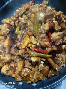 红烧狗肉家常做法_冬日暖身经典，驱寒暖胃好滋味