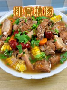 排骨煨藕汤的正确做法_砂瓦罐煨排骨藕，原味保真，超美味！