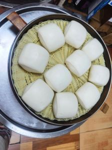 手工发面包子的做法_酵母温水糖比例准，揉面发酵是关键！