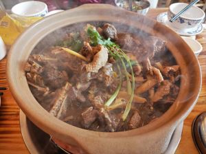 香辣鹅火锅的做法大全_地道锅底配蘸料，聚会美味之选