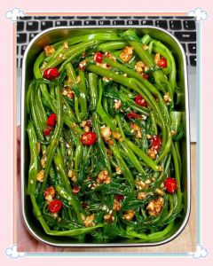 凉拌空心菜焯水几分钟_焯水30秒，加料提味！