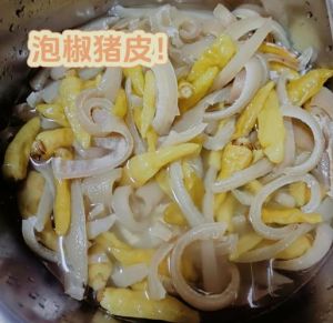 猪皮多久能蒸熟_蒸煮炸晒猪皮，口感多样做法全