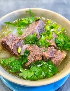 牛腩快速炖烂 15分钟_炖牛腩不柴的秘诀
