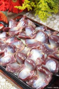 鸭肫跟鸭胗有什么区别_鸭肫与鸭胗的区别及食用方法