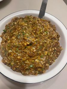 猪肉大葱饺子馅怎么调_猪肉大葱饺子，馅料鲜香秘诀