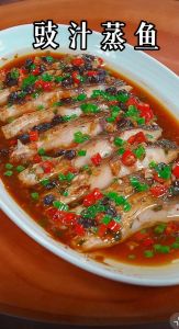 浇汁鱼的做法_选对鱼调酱汁，在家做香浓浇汁鱼