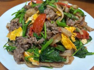 米粿炒肉的家常做法_地道做法与经典馅料
