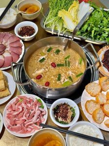豆米火锅的做法_鲜香肥而不腻，美味饱腹解馋！