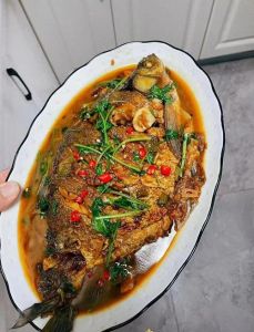鮸鱼家常做法_葱油蒸鮷鱼，红烧清蒸煎炸炖，鮷鱼做法多！
