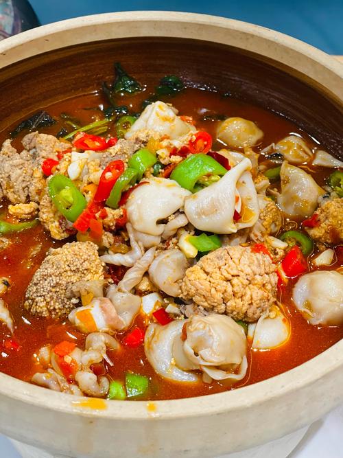 杂鱼煲的做法 砂锅_潮汕砂锅杂鱼煲，鲜香美味！