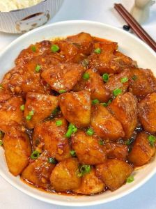 家烧的做法_家常红烧黄鱼，简单美味暖心胃
