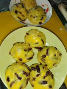 蒸江米年糕的做法_江米面红枣夹心年糕，甜糯有层次