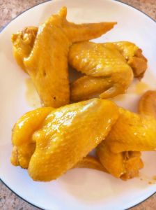 盐焗鸡全翅的家常做法_皮脆肉嫩咸香入味