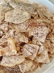 芝麻芋头薄脆的做法_芝麻芋头薄脆，外酥内糯，美味可口！