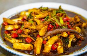 红烧活乌贼家常做法_红烧乌贼，鲜嫩入味，家常美味！