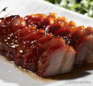 蜜汁龙眼扣肉的做法_香甜软糯，传统美味！