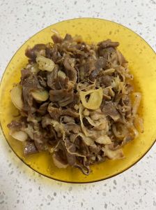 炸孜然羊肉片的家常做法_鲜嫩腌料+炸制外香里嫩
