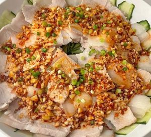 做白肉选什么五花肉好_带皮五花肉蒜泥拌着吃香