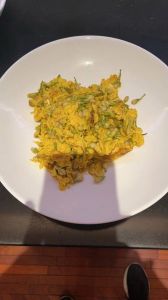 玉兰花炒鸡蛋_玉兰炒蛋，鲜嫩可口