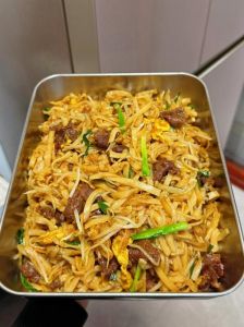 粿条是怎么做的_柔韧小吃，烤制香脆，街头美食代表