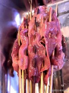 小郡肝是什么部位的肉_小郡肝是禽胃非肝，涮火锅吃10秒正好
