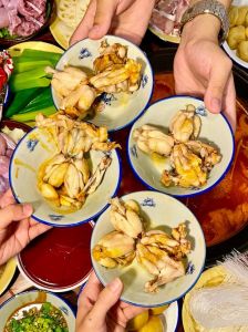 牛蛙最多能蹦几米远_牛蛙跳超20倍体长，厉害！
