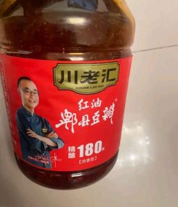 炒郫县豆瓣酱老是粘锅_郫县豆瓣酱炒菜不粘锅妙招