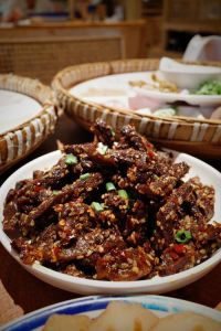 探寻麻花p豆国产剧mv的美食文化底蕴与食材渊源，免费入口带你感受中式美味