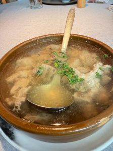 炖肉的汤咸肉不咸_炖肉咸肉出水？试试这几招！