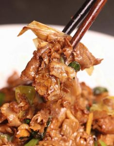 爆炒驴肉的家常做法_腌炒火候要对