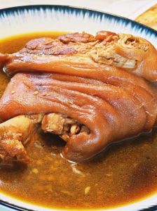蒸肘子肉的家常做法_香烂入味食谱