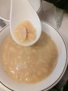 花生粥家常做法_用电饭煲做，香浓营养，早餐好选择