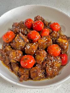山楂糖醋汁做排骨的做法_山楂糖醋排骨，酸甜可口家常菜！
