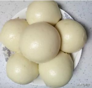 老碱面馒头具体做法_传统手艺，蒸出暄软香