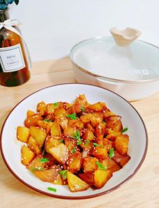 土豆100种家常做法_炸脆炒爽做泥，家常美味不重样！