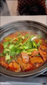 遵义回锅羊肉的做法_遵义回锅羊肉，在家也能做！