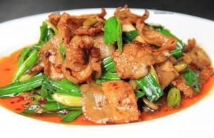 川菜生爆盐煎肉的做法_川菜家常美味，下饭神器！