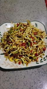 折耳菜的家常做法_凉拌炒折耳根，夏日好滋味！