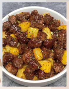 菠萝烧牛肉的做法_菠萝烧牛肉家常做法，外脆里嫩酸甜可口！
