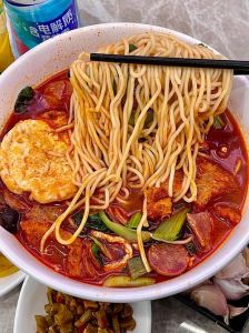 三鲜面家常做法_热气腾腾三鲜面，暖心暖胃家常味