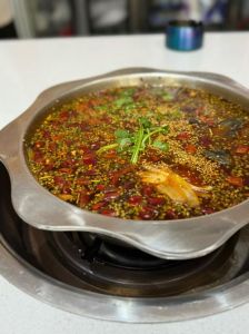 鲶鱼火锅鱼的做法最正宗的做法_鲶鱼火锅麻辣鲜香