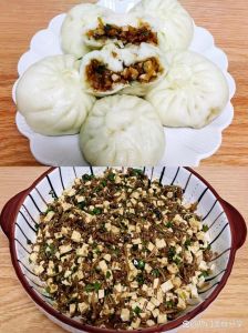 粉条大肉包子的做法_粉条大肉包子，软糯肉香，在家轻松做！