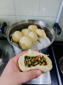 香菇木耳红萝卜饺子馅的做法_香菇木耳萝卜馅饺子，鲜香可口营养好