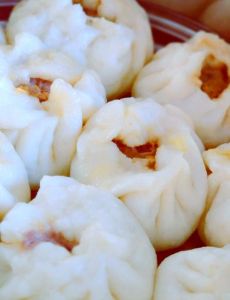 牛肉胡萝卜包子的家常做法_包出软糯香甜牛肉胡萝卜包