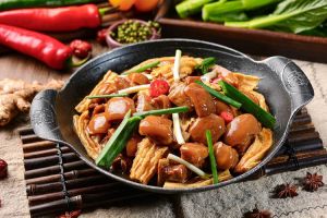 广东支竹焖羊肉的做法_暖心暖胃的家常粤菜