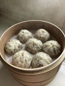 烧麦怎么样蒸不干皮_烫面烧麦皮不硬，蒸前醒发防粘，火候足不出问题