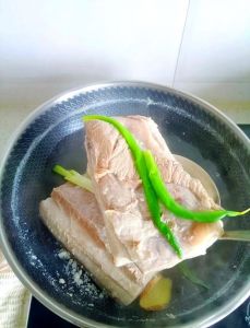 猪肉隔水蒸几分钟能熟_薄10-15分钟，厚20-40分钟