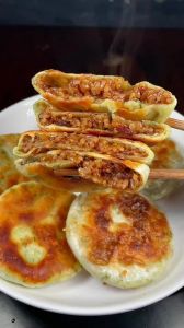 煎肉馅饼要煎几分钟_电饼铛煎肉馅饼多久？8-10分钟技巧分享